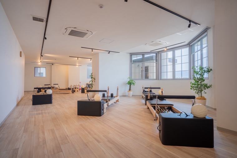 Pilates base Irori.学園前店の掲載画像